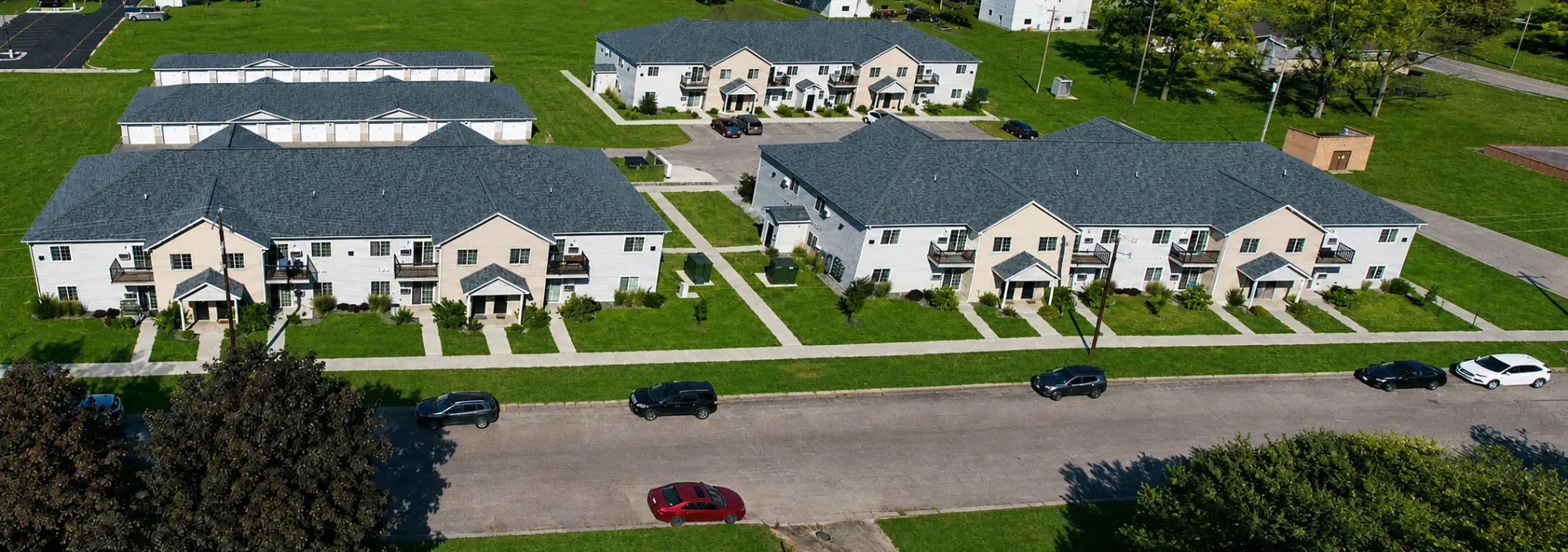 Townhomes — Prairie Bluff