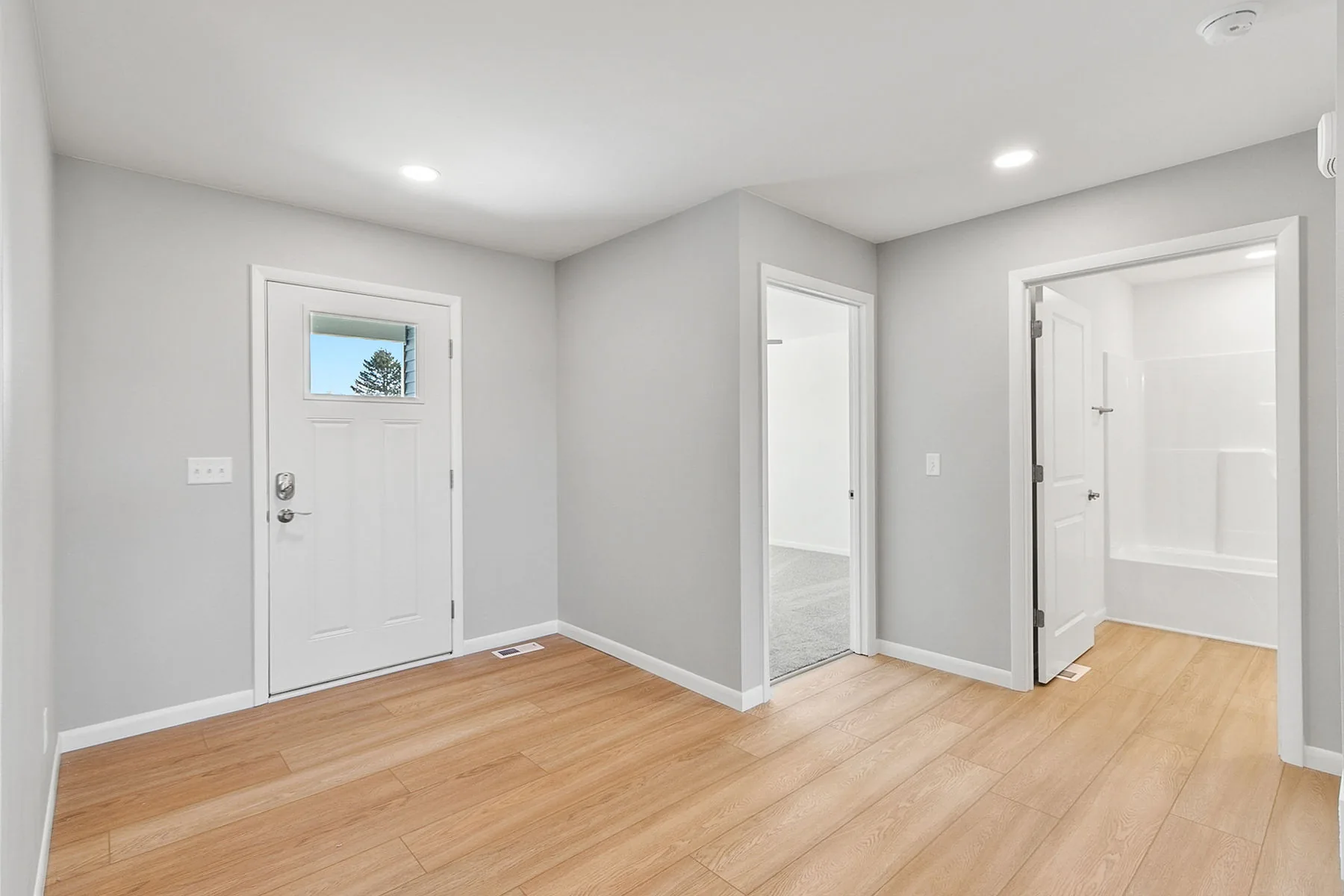 Zero Lot Line — interior
